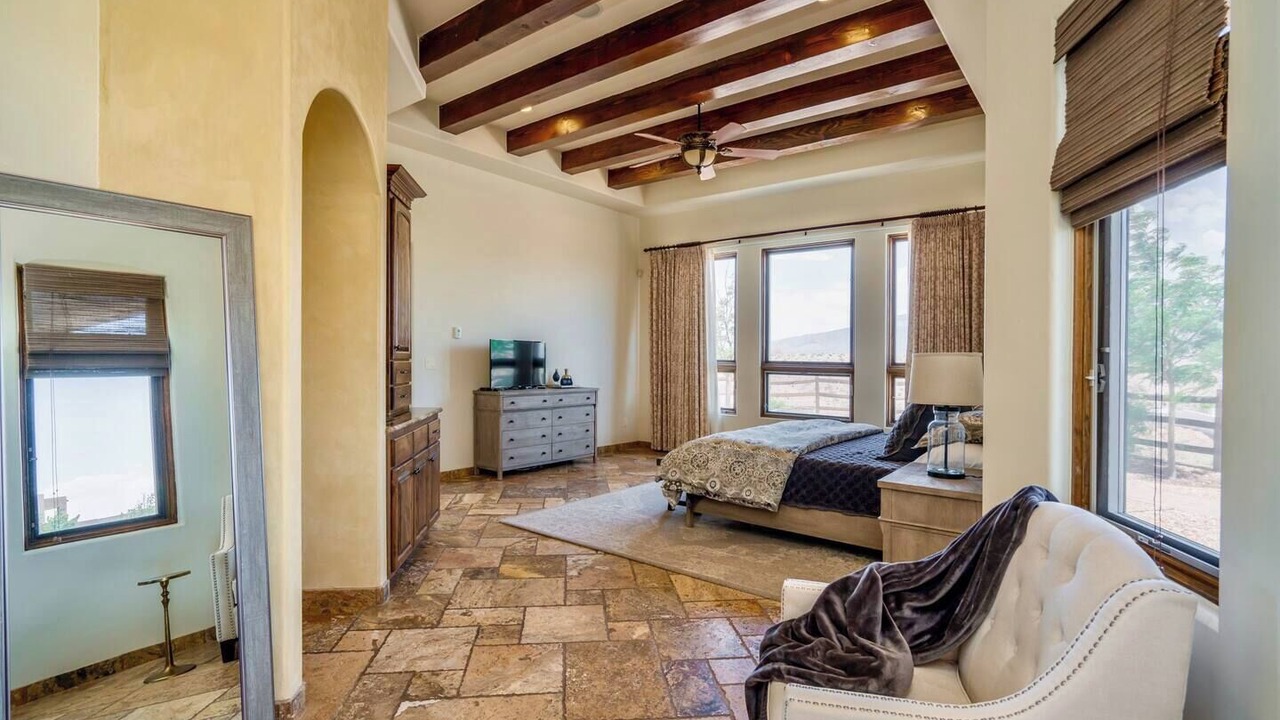 Photo of Livingroom in Rio Rancho