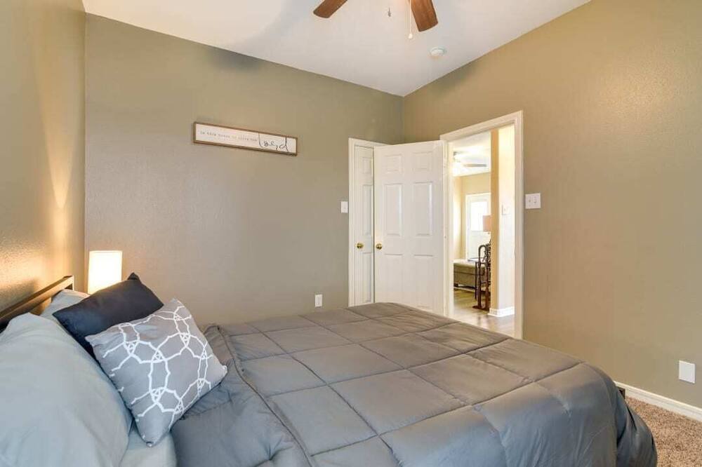 Photo of Bedroom in Dickinson