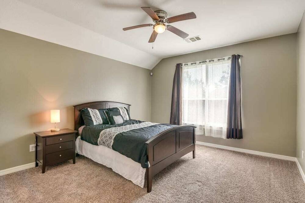Photo of Bedroom in Dickinson