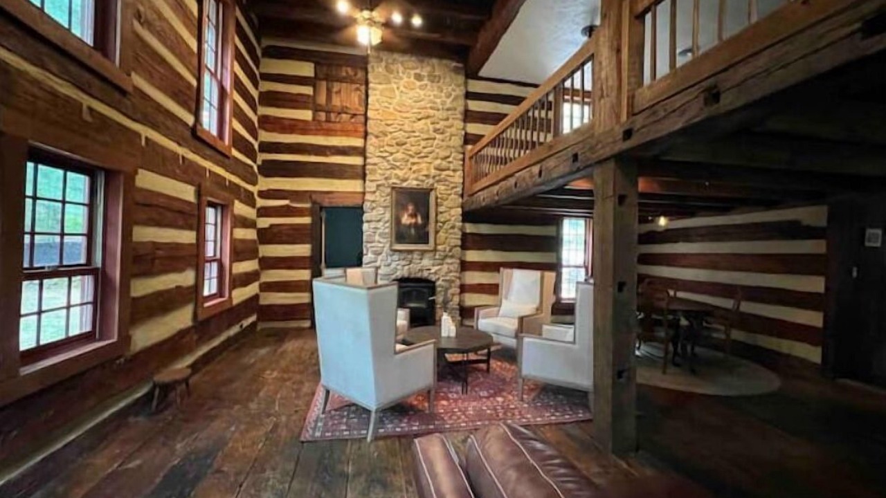 Photo of Livingroom in Fayetteville
