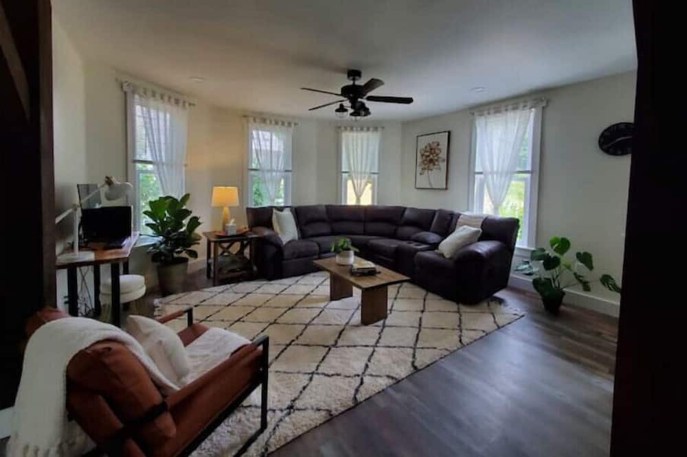 Photo of Livingroom in Shippensburg