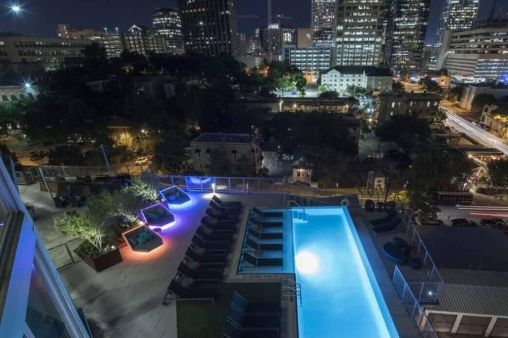 Photo of Outdoor in West End