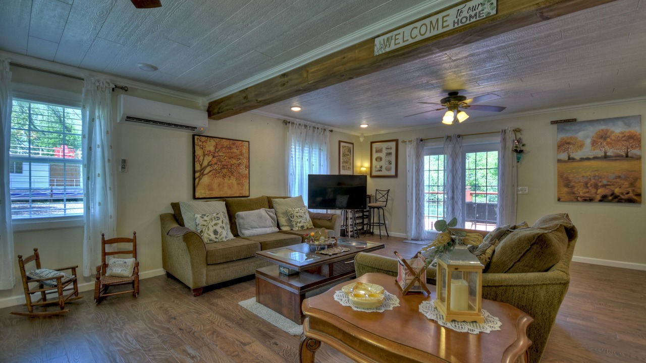 Photo of Livingroom in Copperhill
