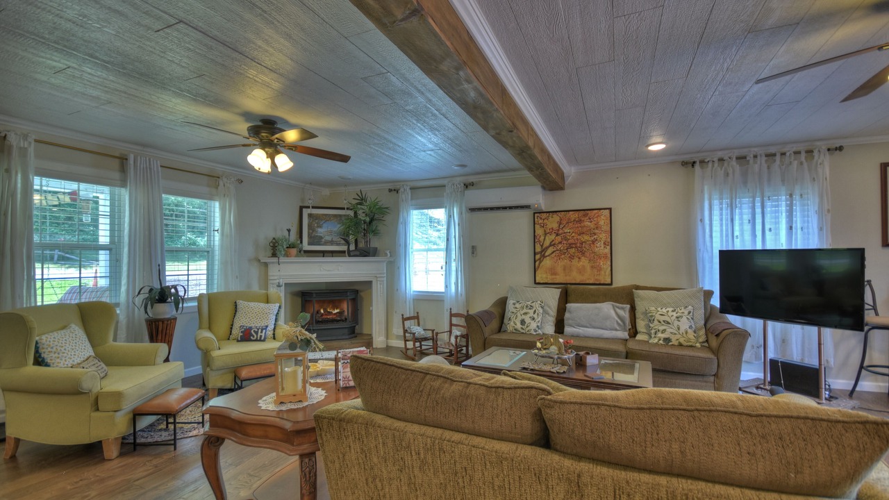 Photo of Livingroom in Copperhill