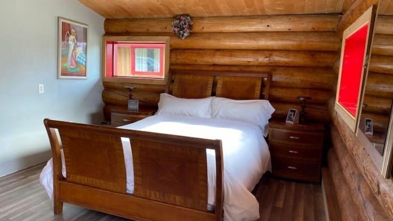 Photo of Bedroom in Delta Junction