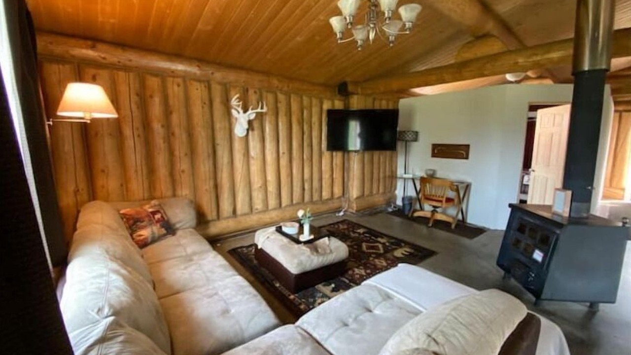 Photo of Bedroom in Delta Junction