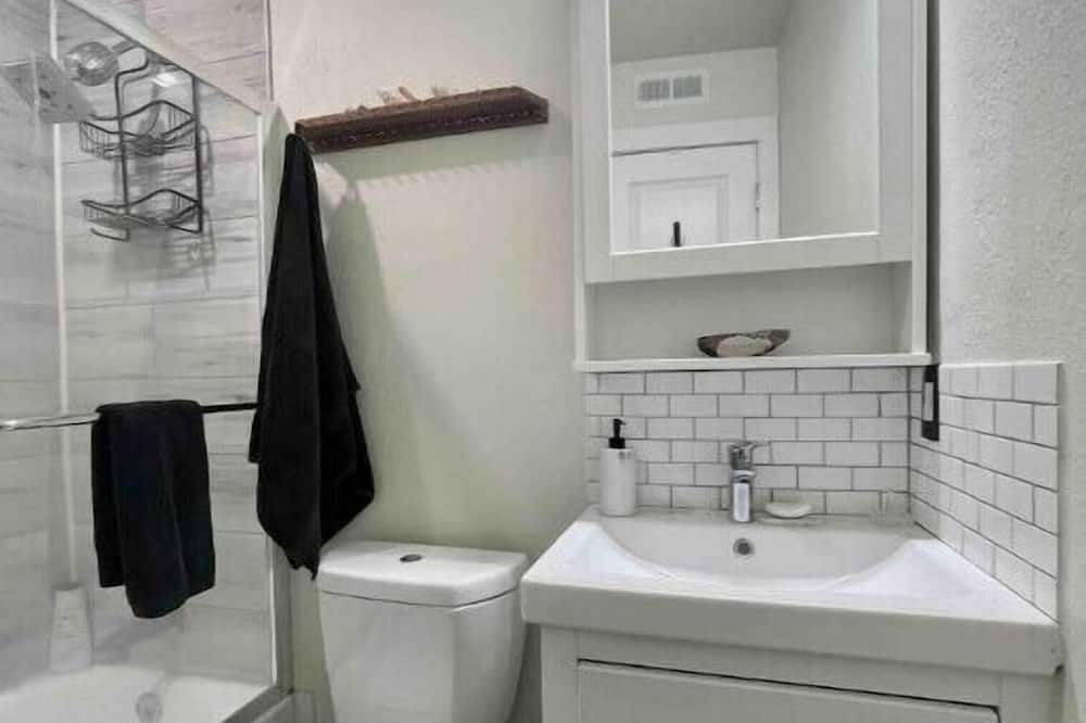 Photo of Bathroom in Gunbarrel