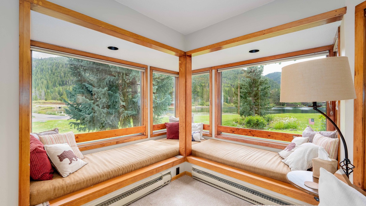 Photo of Bedroom in Lakeside Village