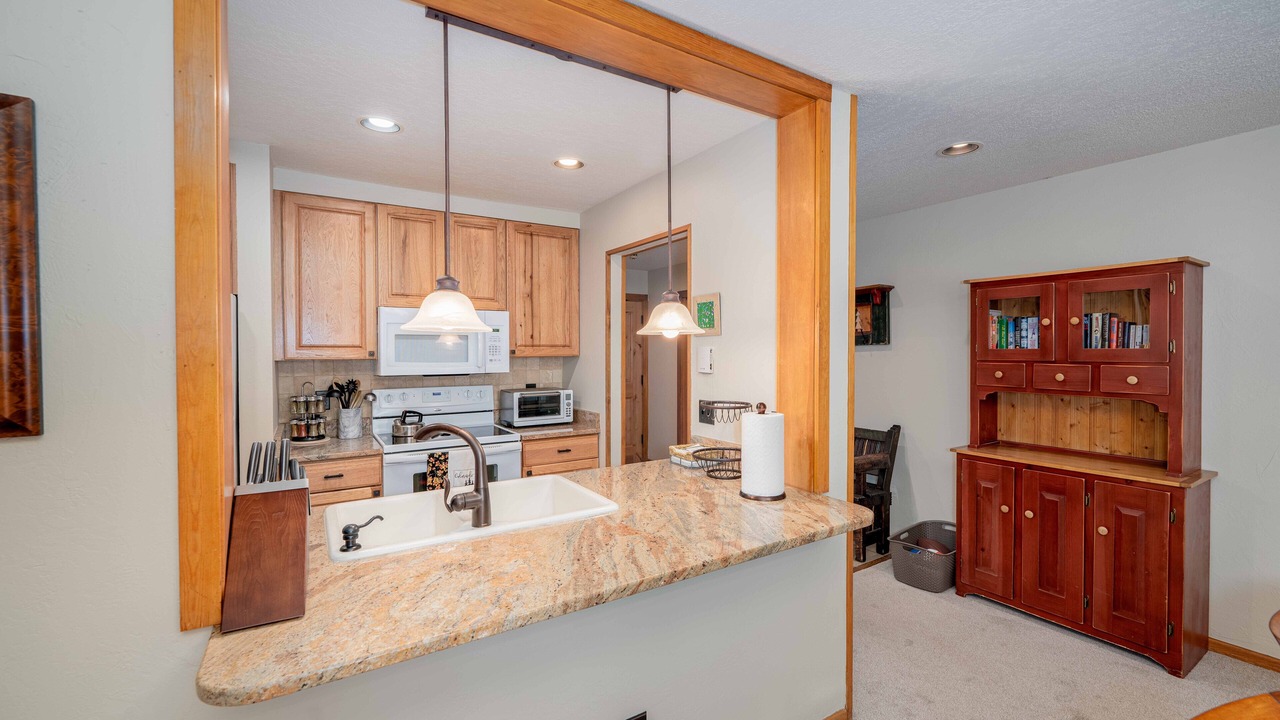 Photo of Kitchen in Lakeside Village