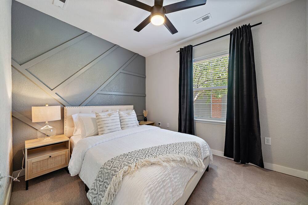 Photo of Bedroom in Aurora