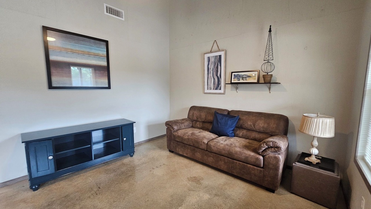 Photo of Livingroom in Tyler
