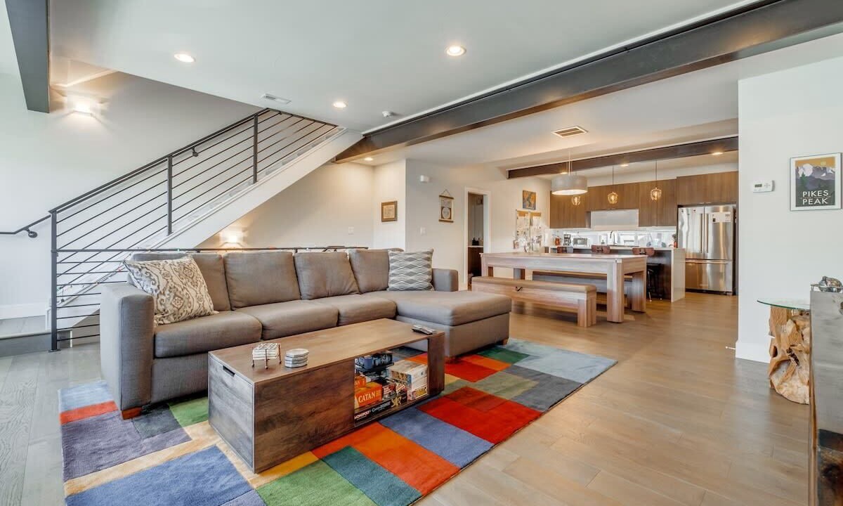 Photo of Livingroom in West Colfax