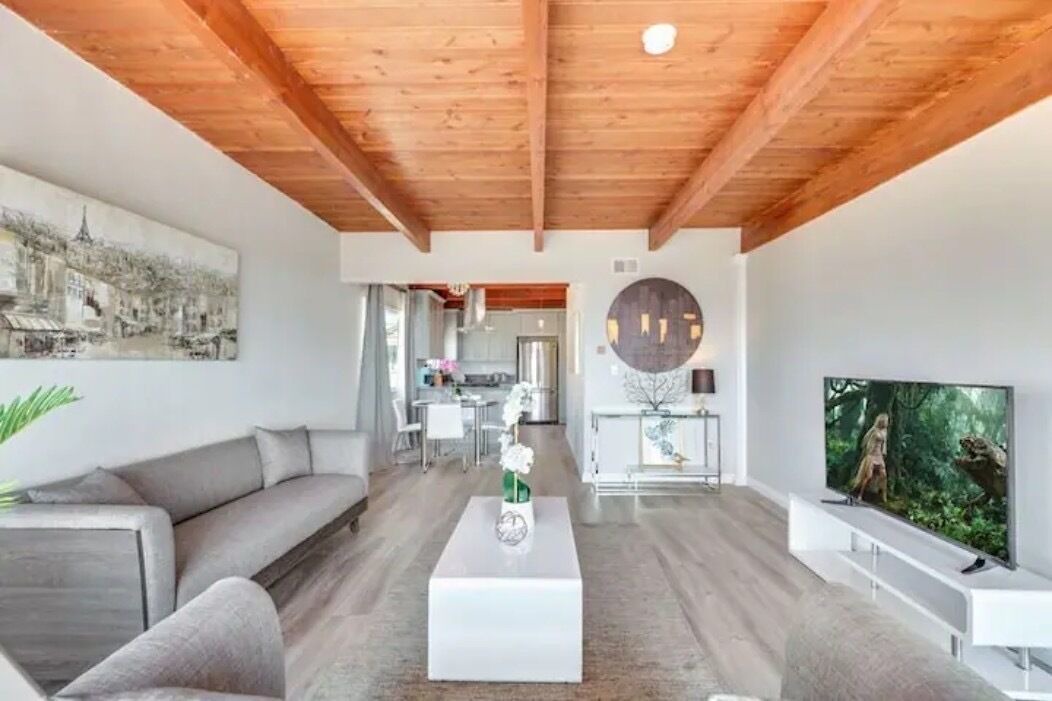 Photo of Livingroom in Old Towne