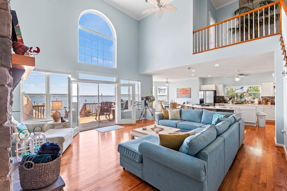 Photo of Livingroom in Cobb Island