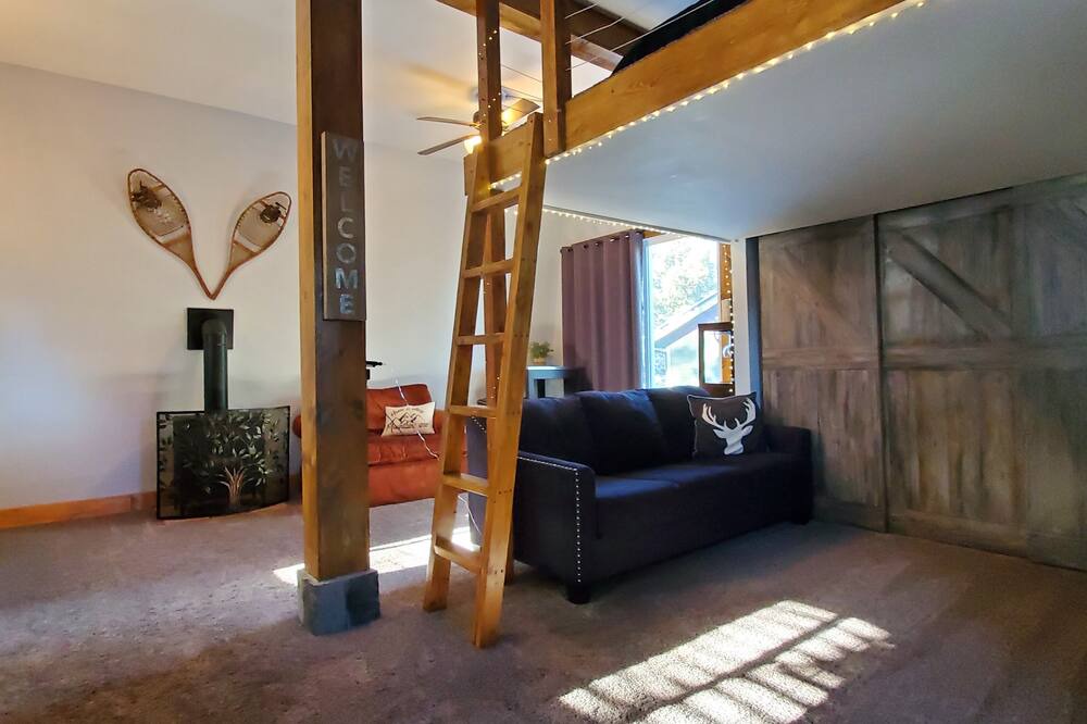 Photo of Bedroom in Shadow Mountain