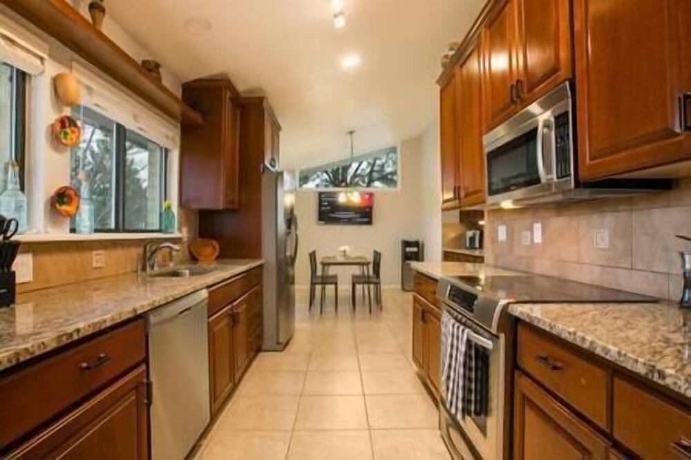 Photo of Kitchen in Paradise Hills Civic