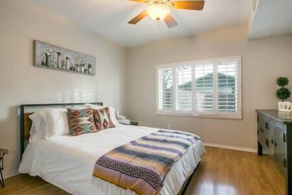 Photo of Bedroom in Paradise Hills Civic