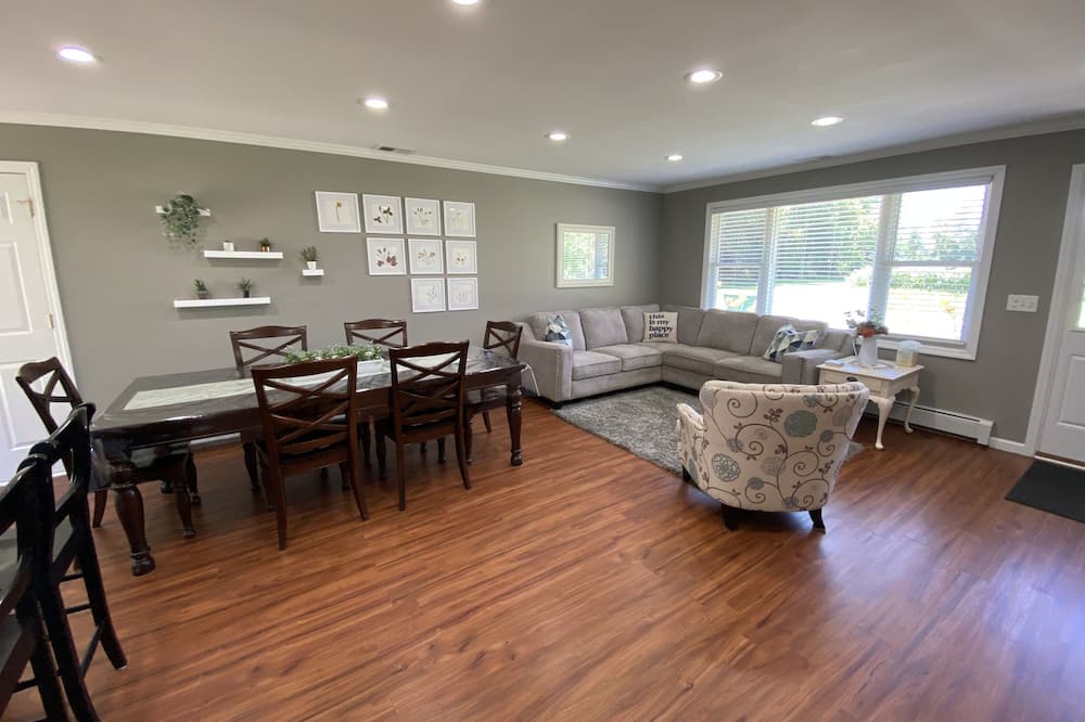 Photo of Bedroom in Berrien Springs