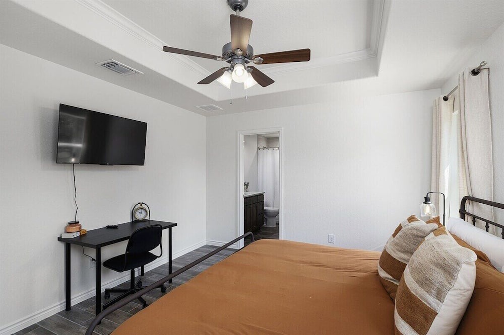 Photo of Bedroom in Spring Branch