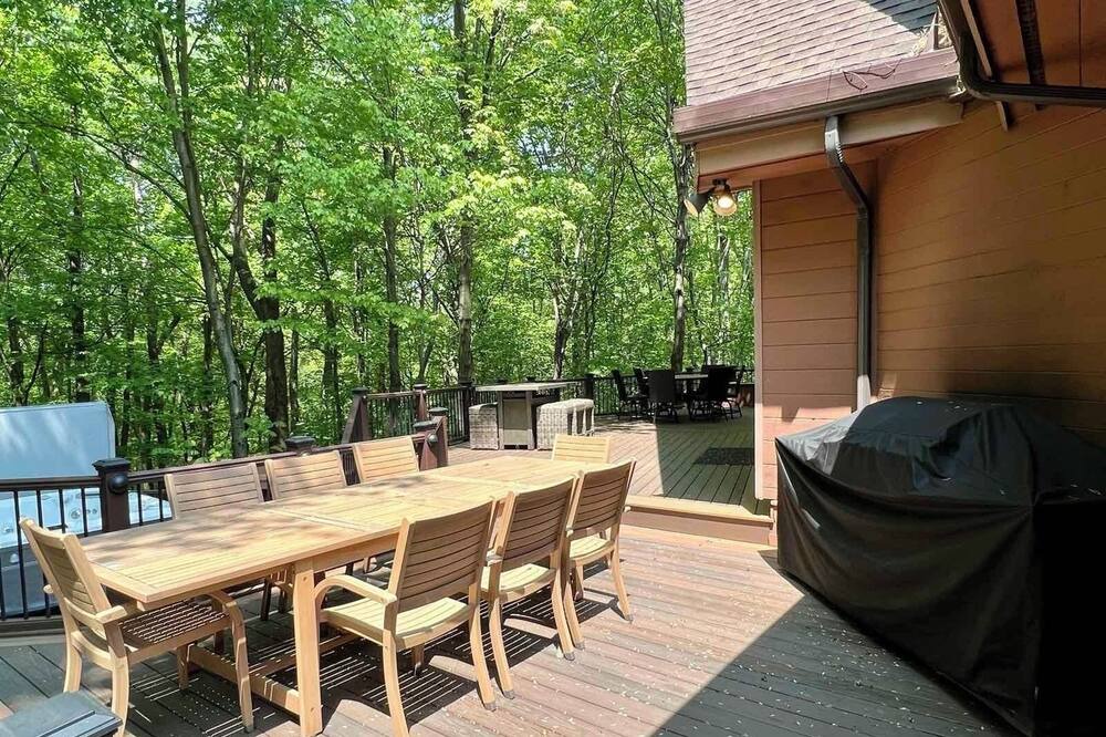Photo of Patio Balcony in North Industry