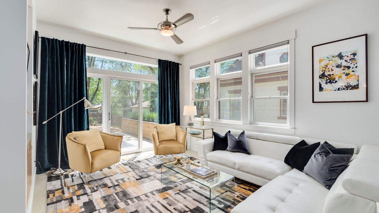 Photo of Livingroom in University Park