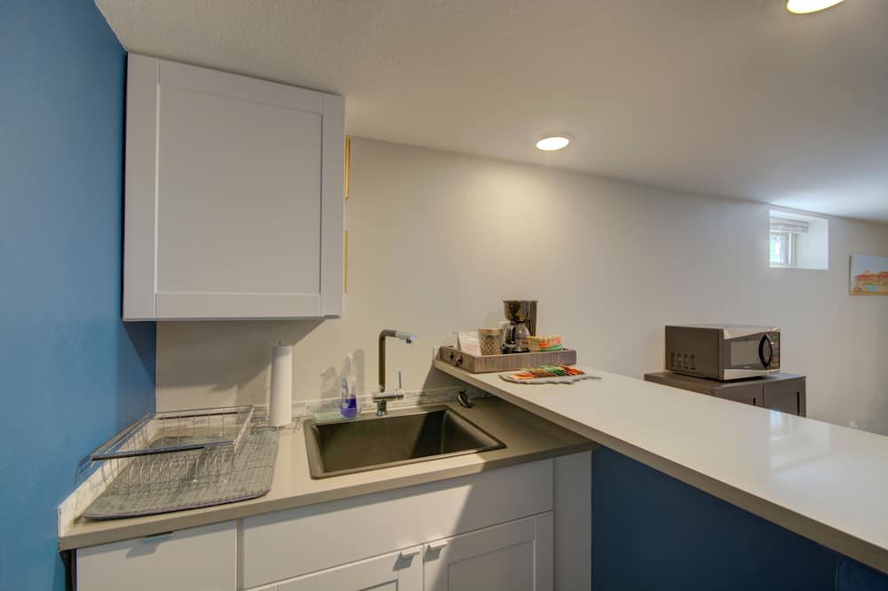 Photo of Kitchen in Arvada Plaza Area