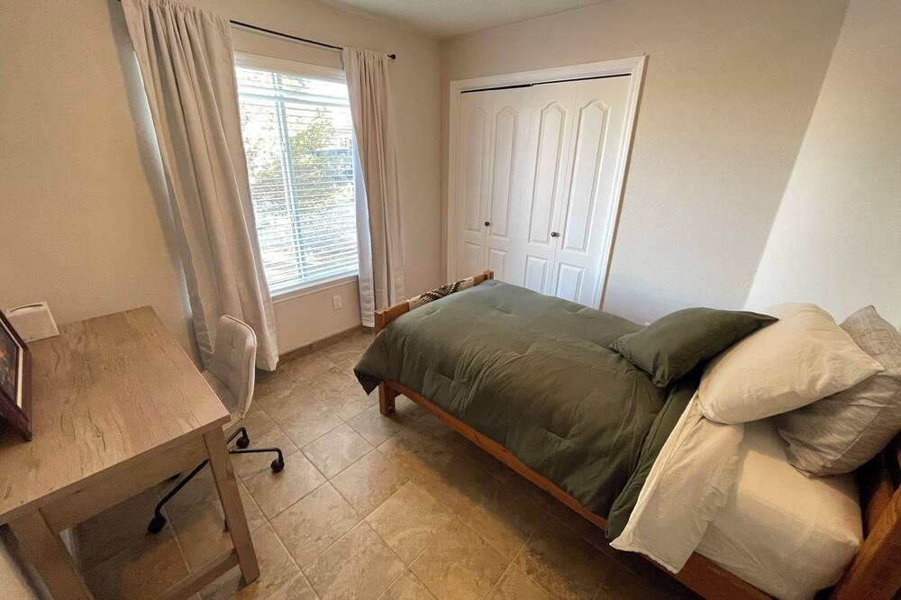 Photo of Bedroom in Westside