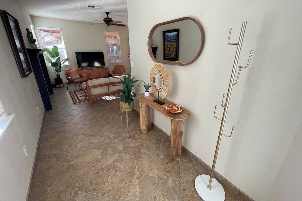 Photo of Livingroom in Westside