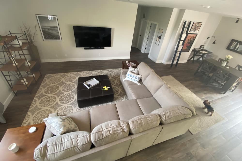 Photo of Livingroom in Bridgman