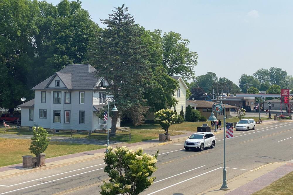 Photo of Others in Bridgman