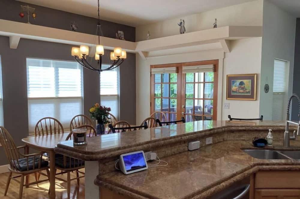 Photo of Kitchen in Lafayette