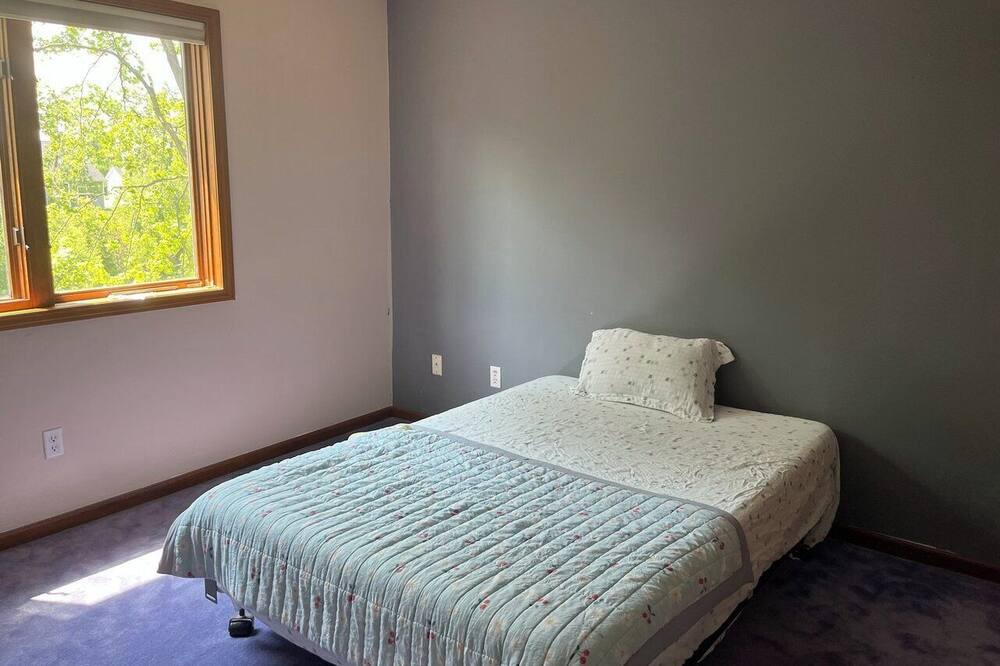 Photo of Bedroom in Maumee