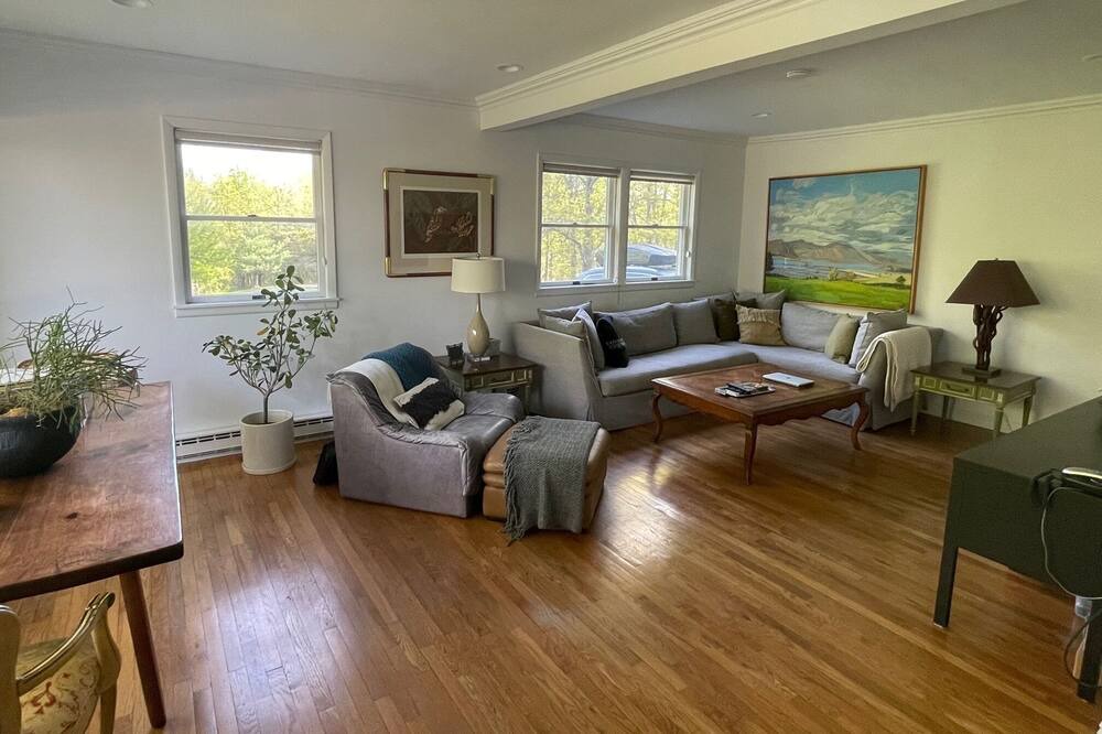 Photo of Livingroom in Red Hook