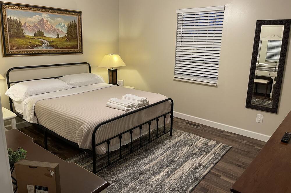 Photo of Bedroom in Winona