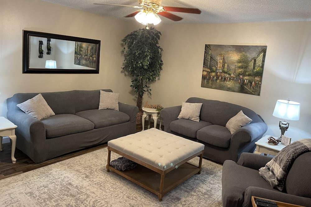 Photo of Livingroom in Winona