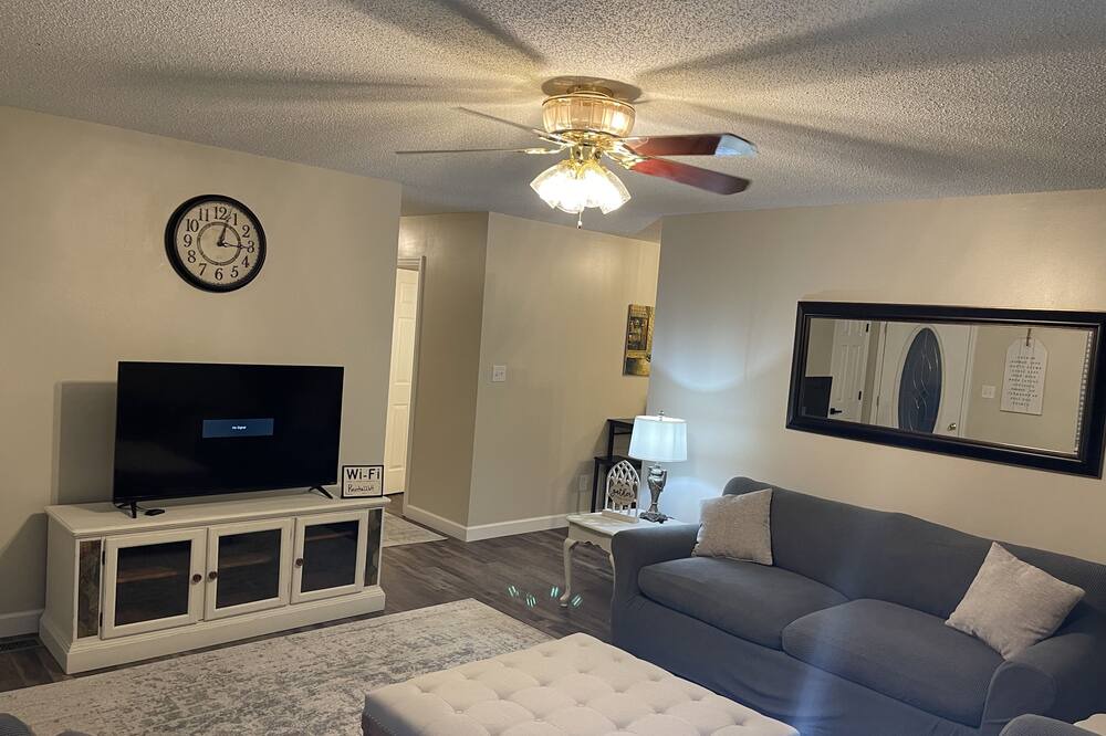 Photo of Livingroom in Winona