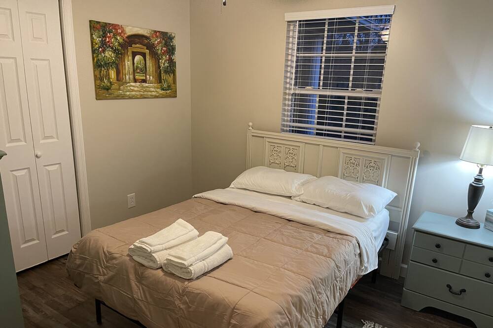 Photo of Bedroom in Winona