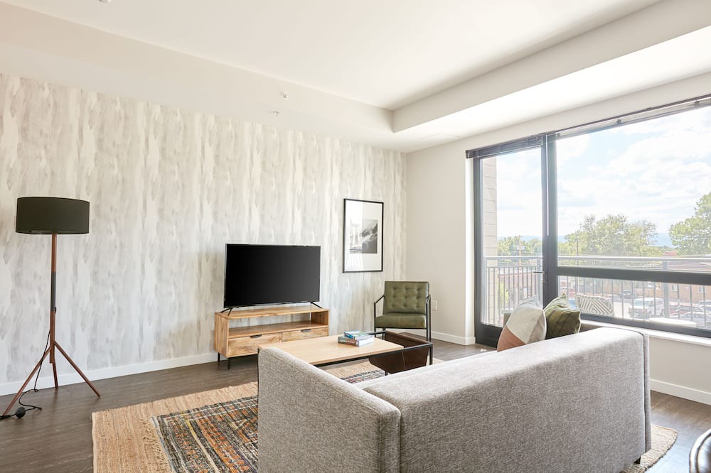 Photo of Livingroom in University Park