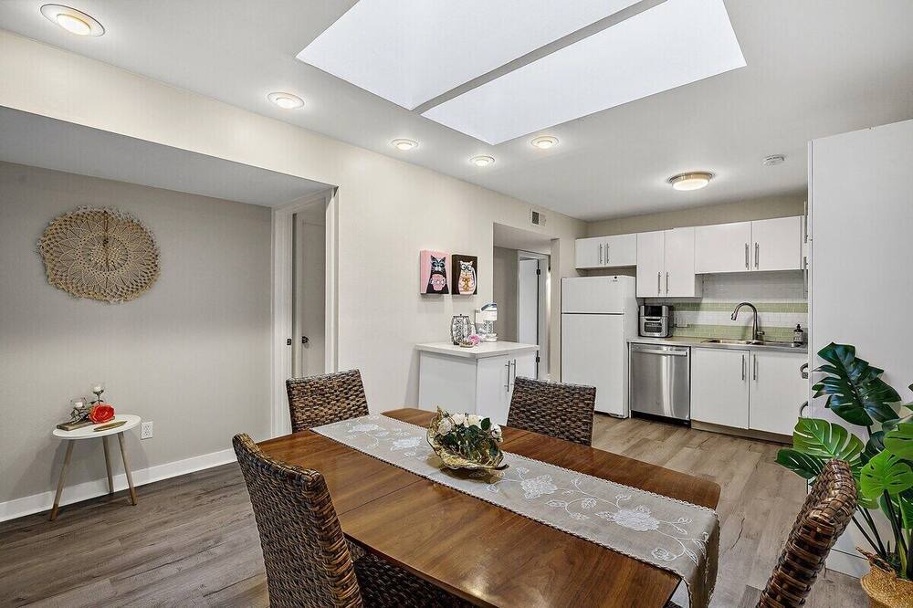 Photo of Livingroom in Gunbarrel