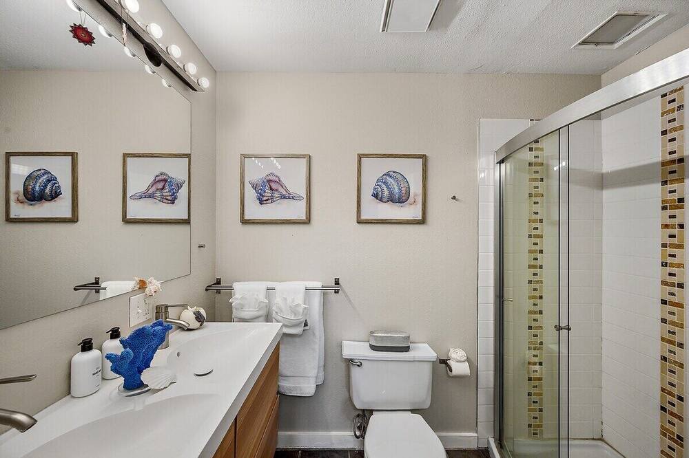 Photo of Bathroom in Gunbarrel
