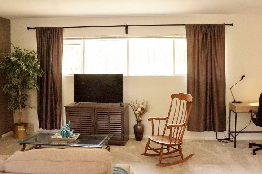 Photo of Bedroom in Panorama Heights