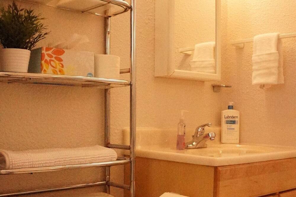 Photo of Bathroom in Panorama Heights