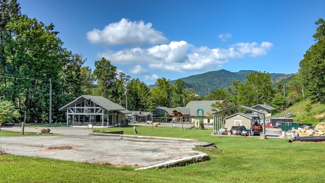 Photo of Others in Gatlinburg