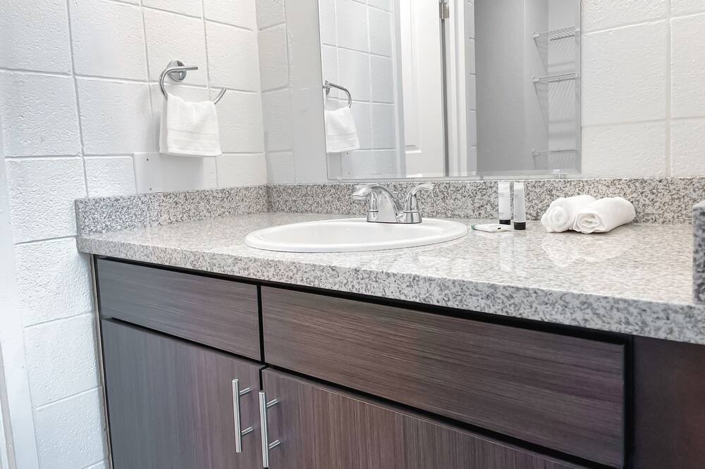 Photo of Bathroom in Mount Auburn