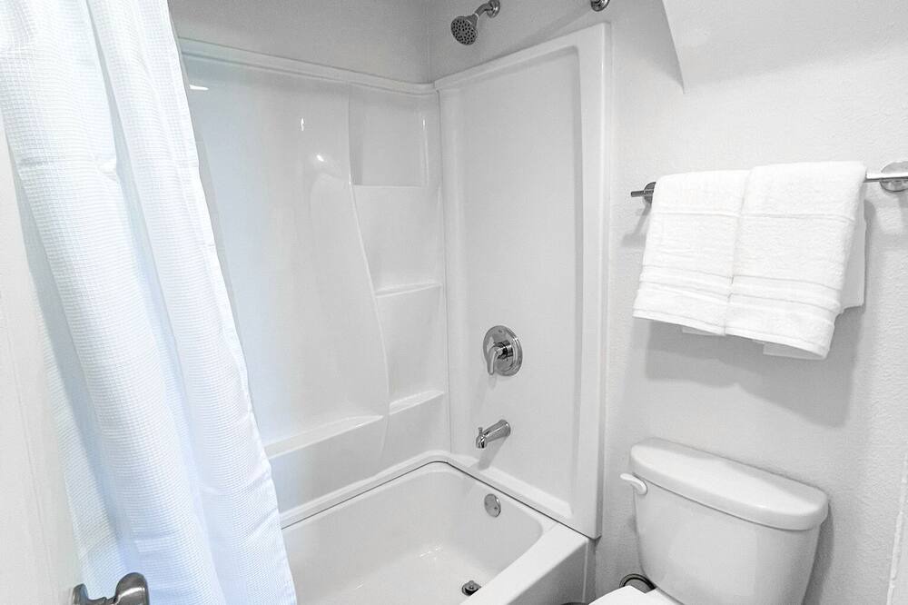 Photo of Bathroom in Mount Auburn