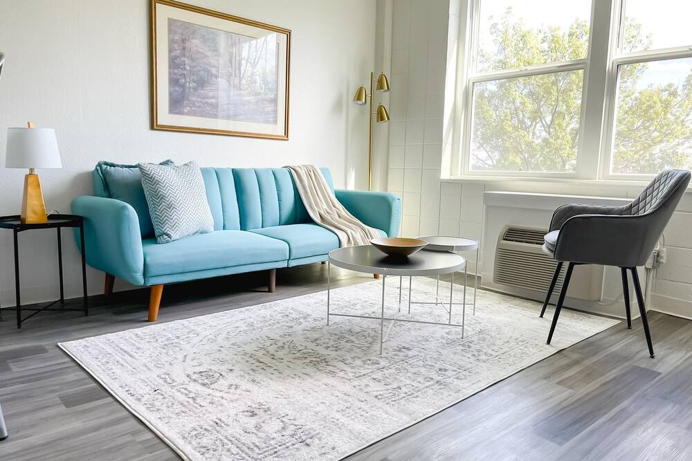 Photo of Livingroom in Mount Auburn