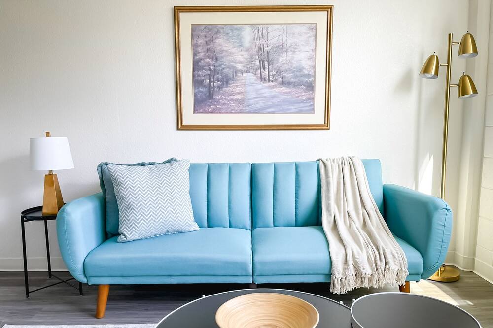 Photo of Livingroom in Mount Auburn