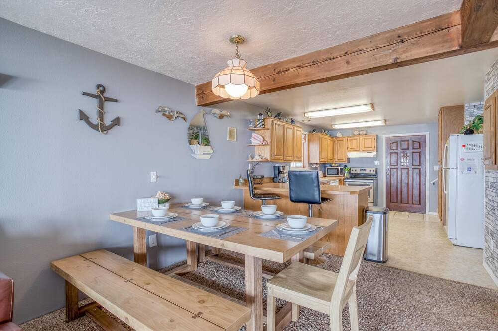Photo of Kitchen in Rockaway Beach