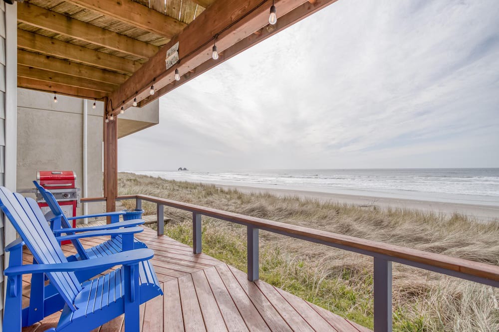 Photo of Patio Balcony in Rockaway Beach