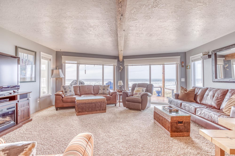 Photo of Livingroom in Rockaway Beach